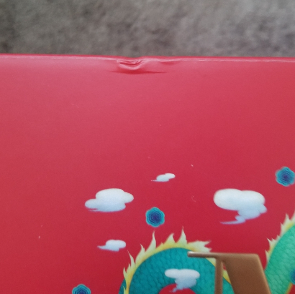 Lady M Lunar New Year Box With 5 Decorative Red Envelopes - Picture 8 of 8